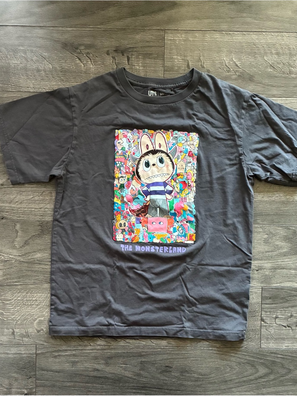 Uniqlo Labubu the monsterland dark gray shirt